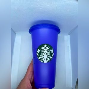 STARBUCKS
COlOR-CHANGING
REUSABLE COLD CUPS
